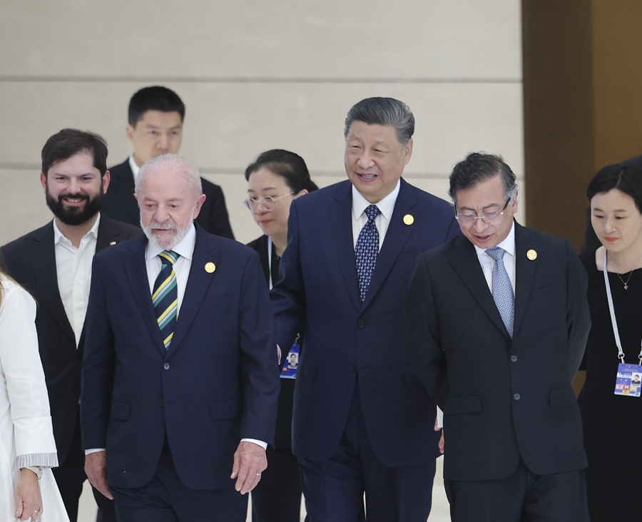 习近平出席中拉论坛第四届部长级会议开幕式并发表主旨讲话(图4)