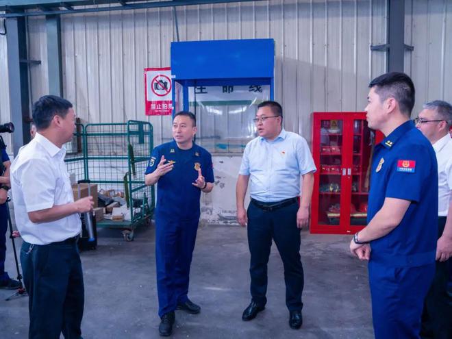 开云体育消防安全·一路邮你广元消防与广元邮政分公司举行战略合作签约仪式(图3)