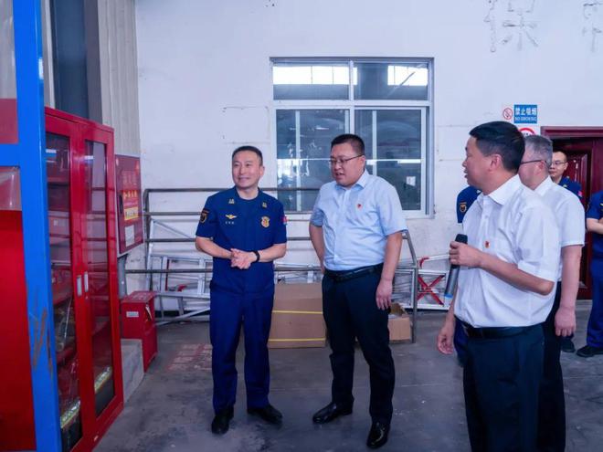 开云体育消防安全·一路邮你广元消防与广元邮政分公司举行战略合作签约仪式(图2)