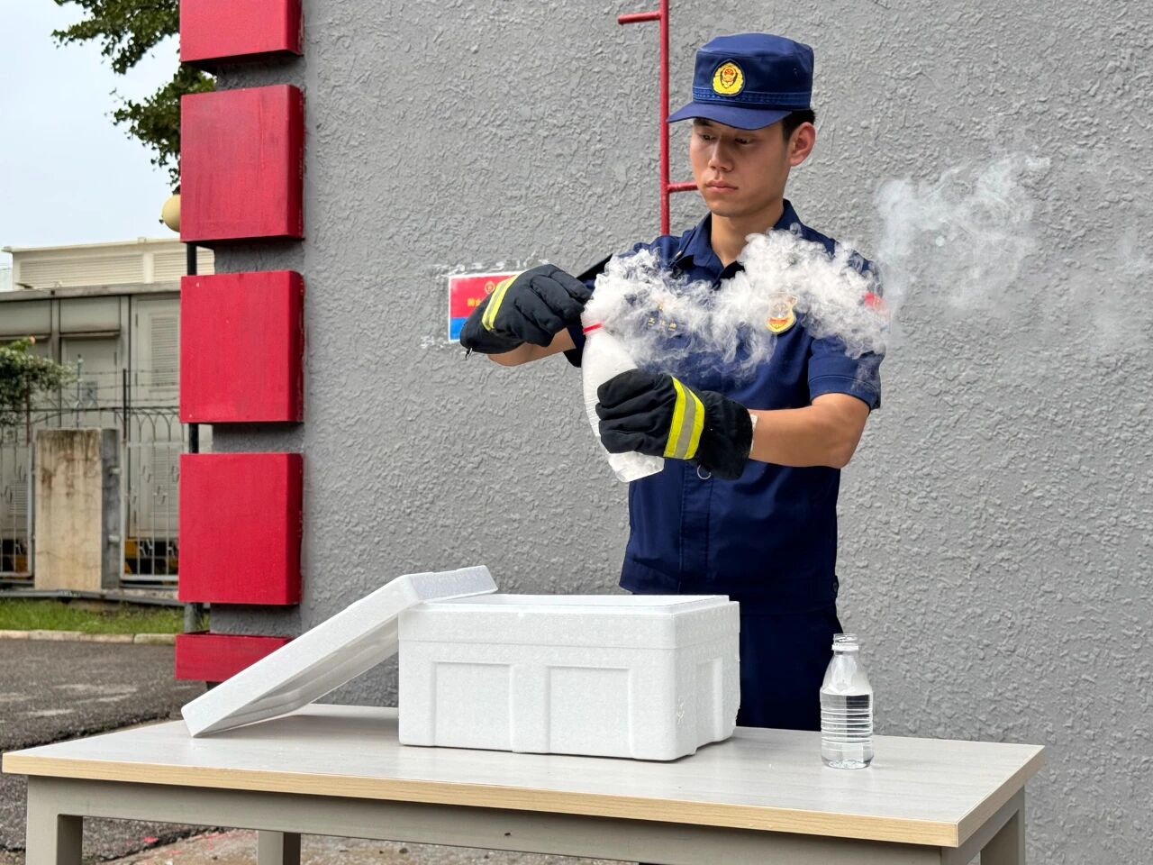 这个东西千万别放进冰箱会炸!(图5)