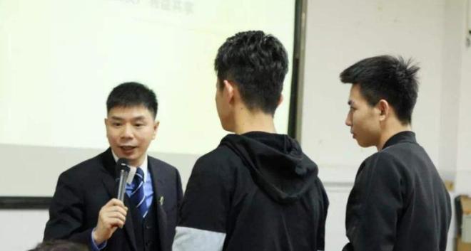 开云体育即墨双胞胎山大缘：632分同分同专业一家五口都是“山大人”(图9)