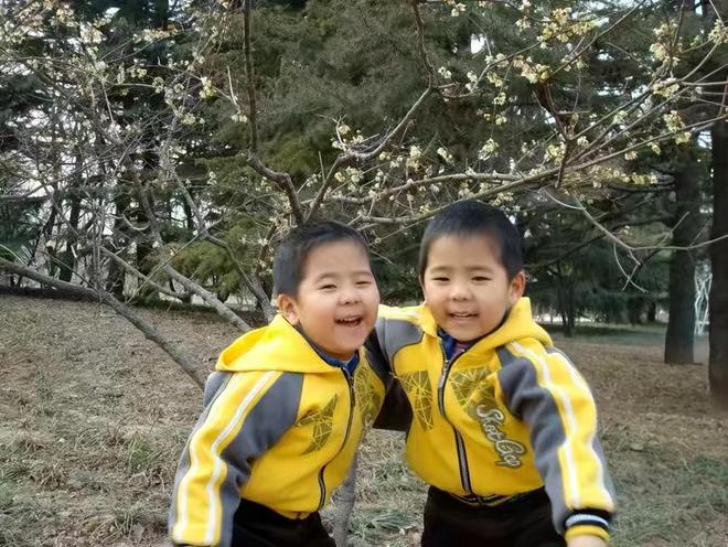 开云体育即墨双胞胎山大缘：632分同分同专业一家五口都是“山大人”(图12)