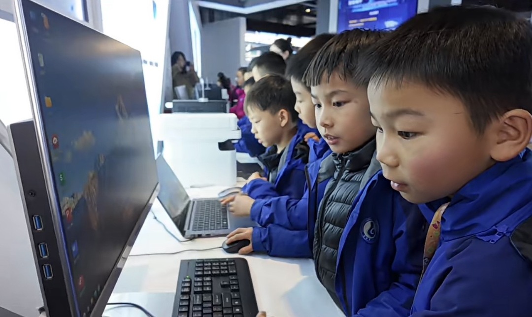 《放学后》走进kaiyun体育全站实验室招募令｜中国“芯”如何护航网络安全？小小工程师快来报到！