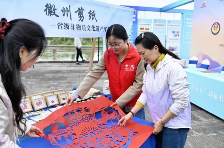 安徽电信爱心翼站：普及国安知识筑牢反诈防线(图2)